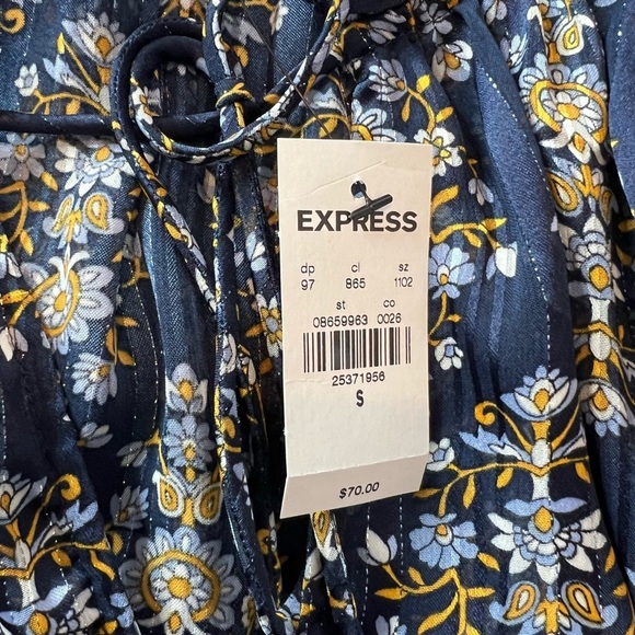 Express Women’s Blue Silver Multi Color Semi-Sheer Floral‎  Blouse Size Small - Picture 12 of 13